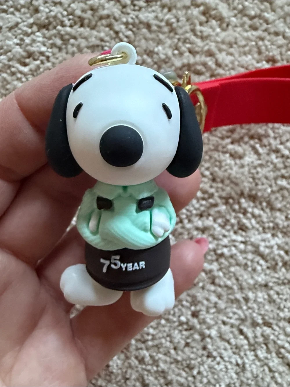 Snoopy Peanuts 75th Anniversary Green & Black Dog Keychain. Brand New